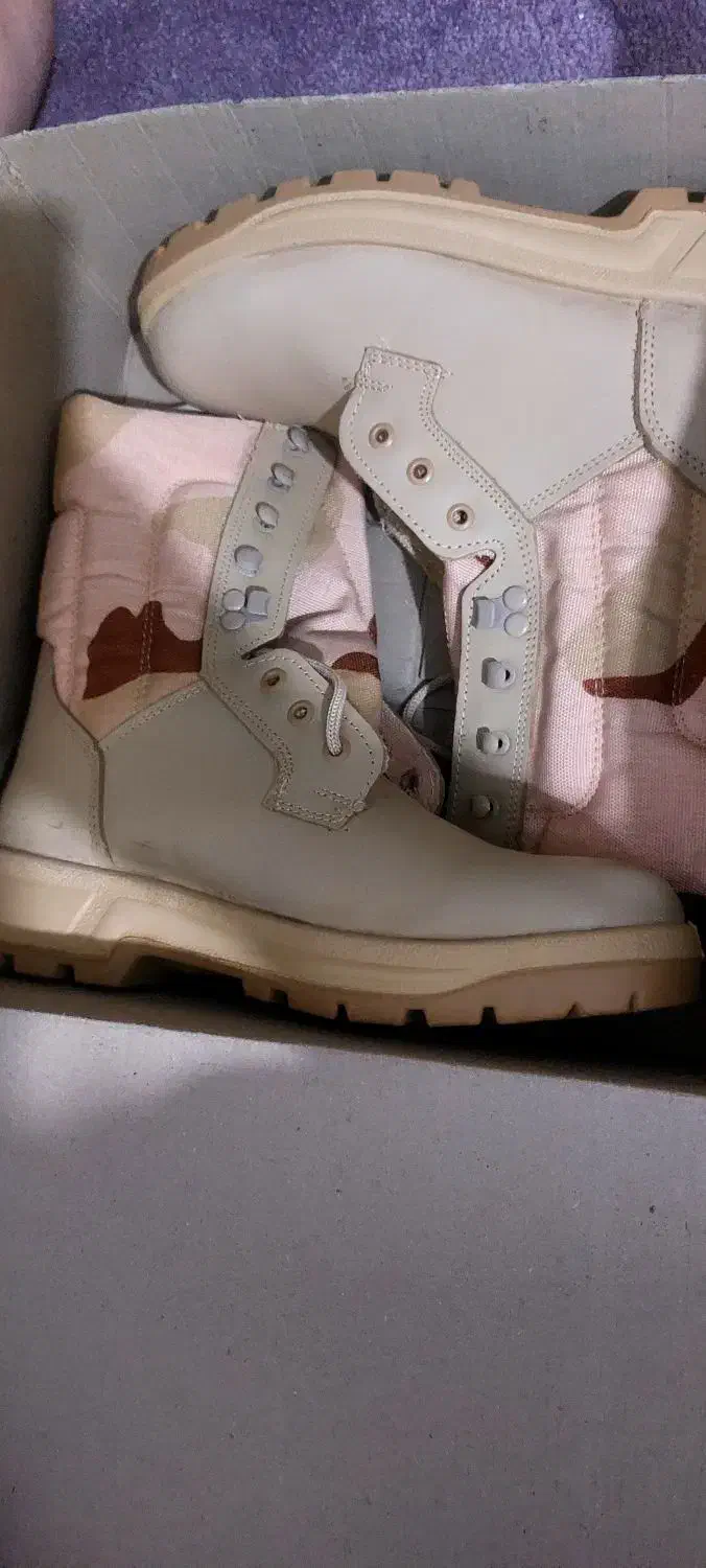 پوتین خاکی و مشکی|کیف، کفش، کمربند|برازجان, |دیوار