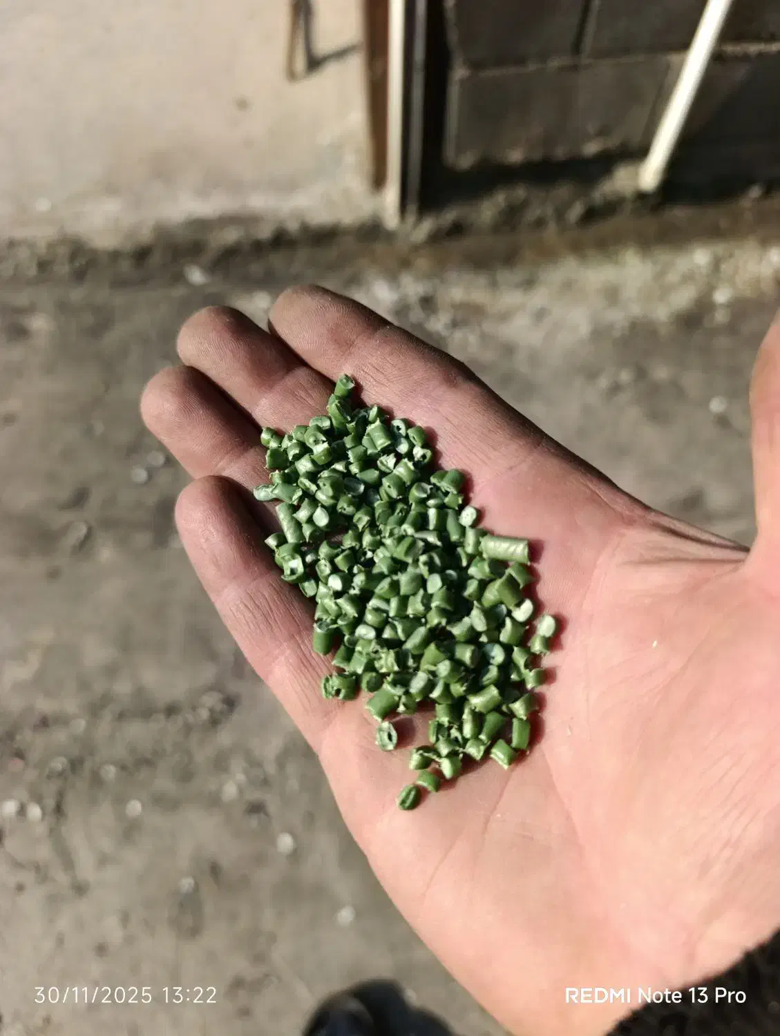 کارگر ساده برای کار گرانول با جای خواب|استخدام صنعتی، فنی، مهندسی|ری, امین آباد|دیوار