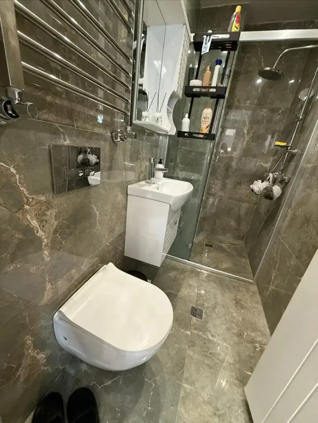 کرمان جنوبی / 95 متر 2 خواب / رو به آفتاب