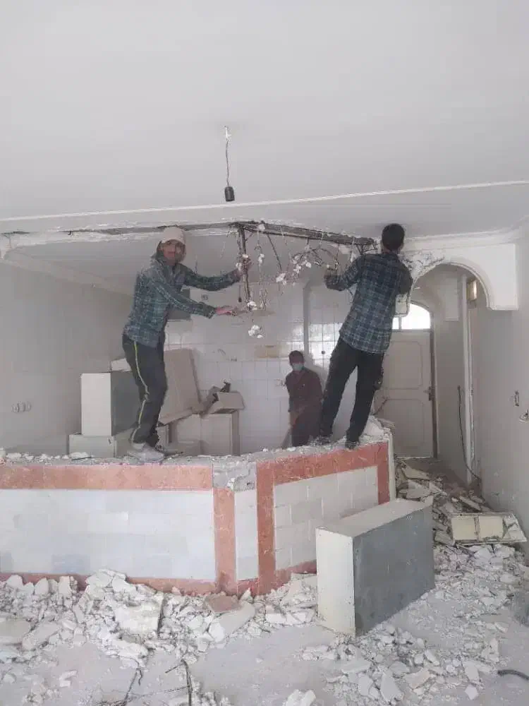 تخریب و کنده کاری ساختمان با ابزار کامل وکارکر|خدمات پیشه و مهارت|بندرعباس, |دیوار