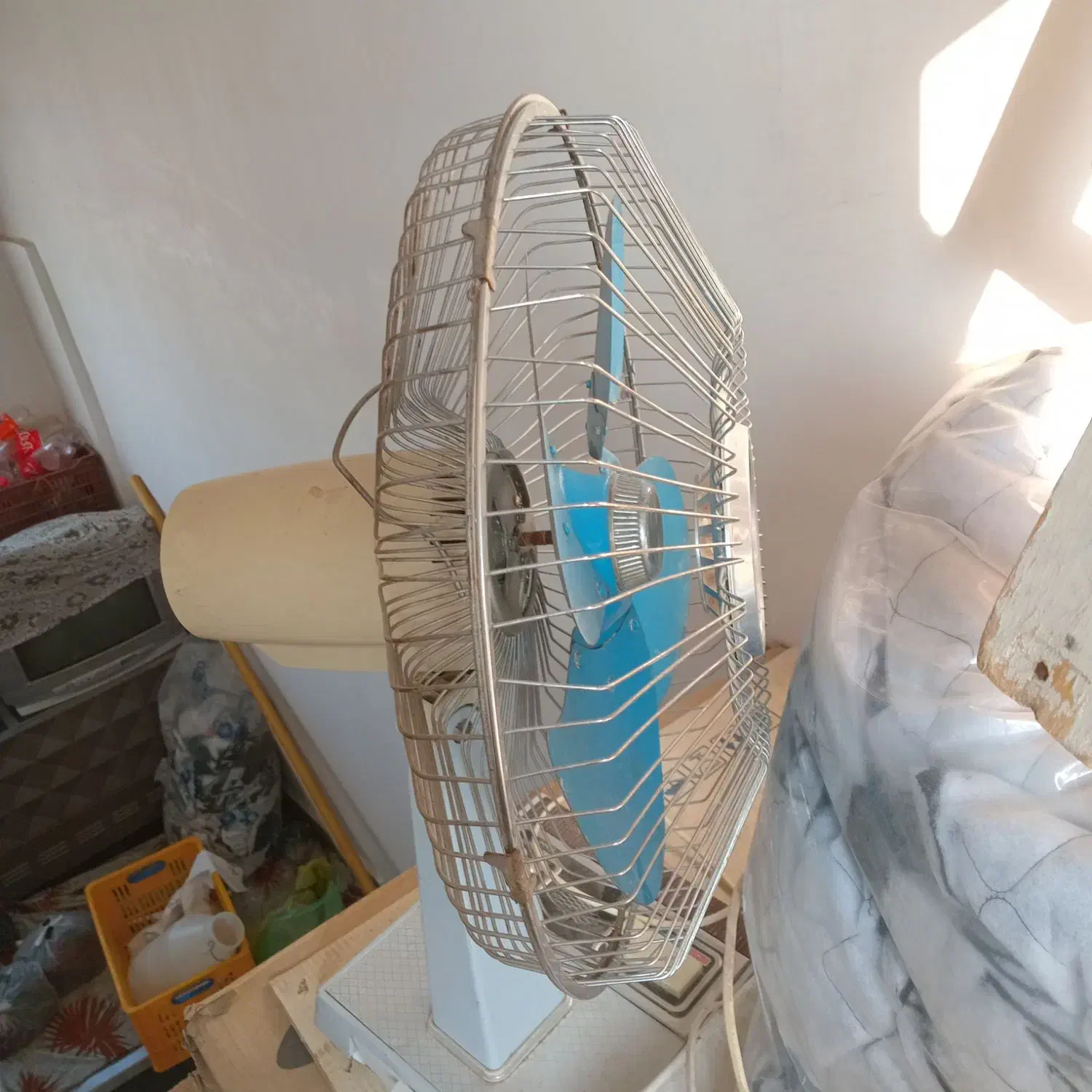 پنکه|پنکه و تصفیه‌کنندهٔ هوا|تبریز, |دیوار