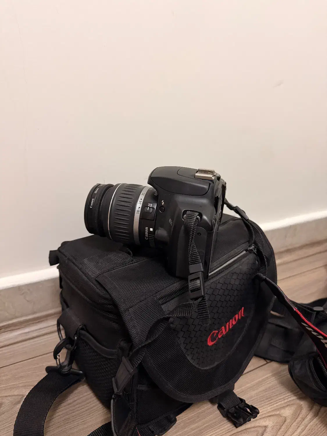 دوربین کنون d1000|دوربین عکاسی و فیلم‌برداری|تهران, فرمانیه|دیوار