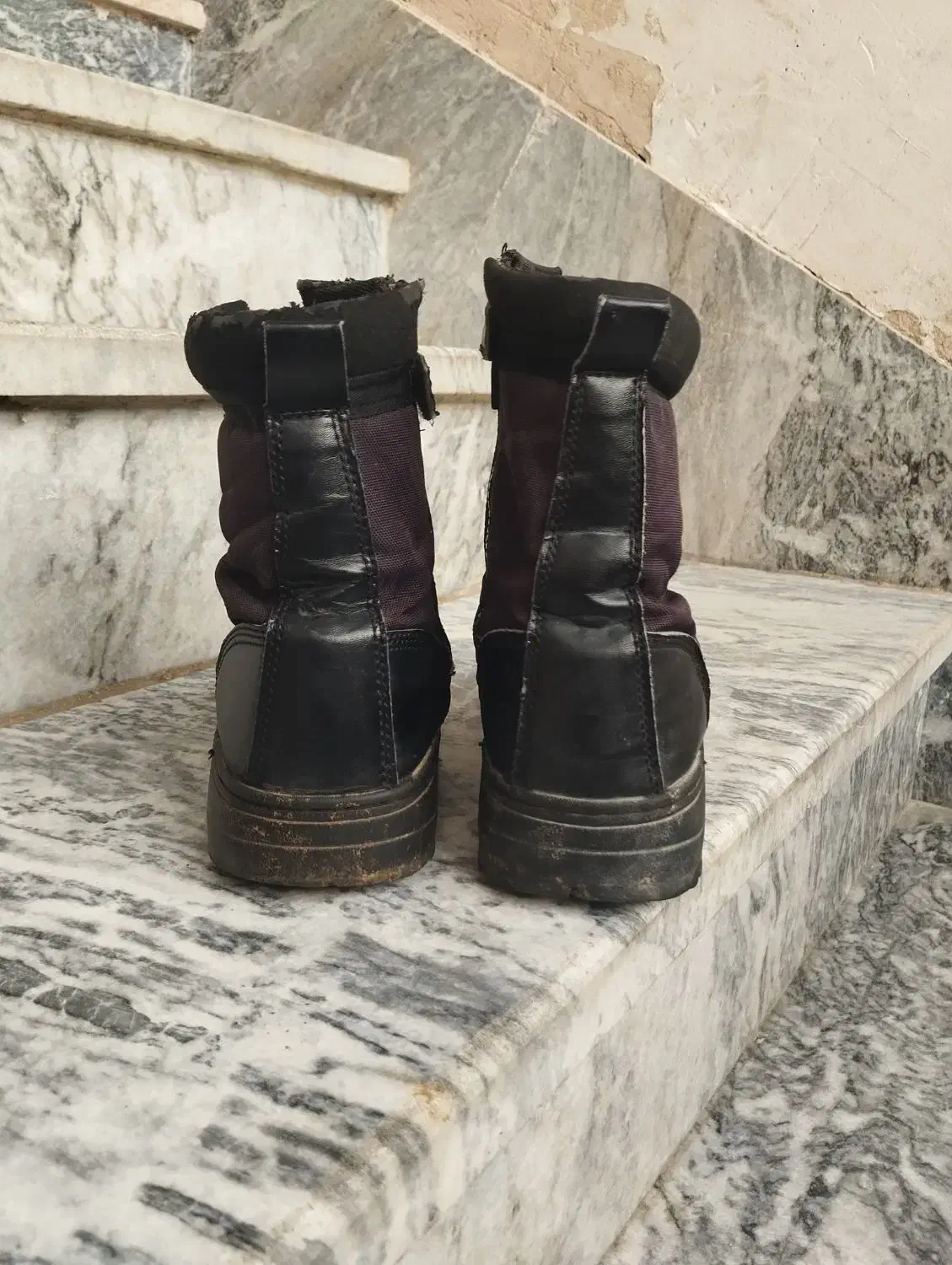 پوتین خارجی|کیف، کفش، کمربند|سرپل ذهاب, |دیوار