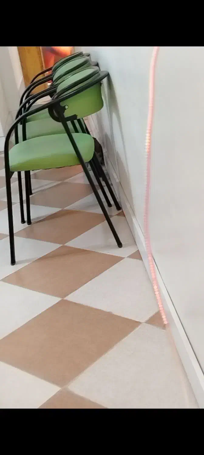 صندلی های انتظاروصندلی صورتی میکاپ نووسالم|آرایشگاه و سالنهای زیبایی|اراک, |دیوار