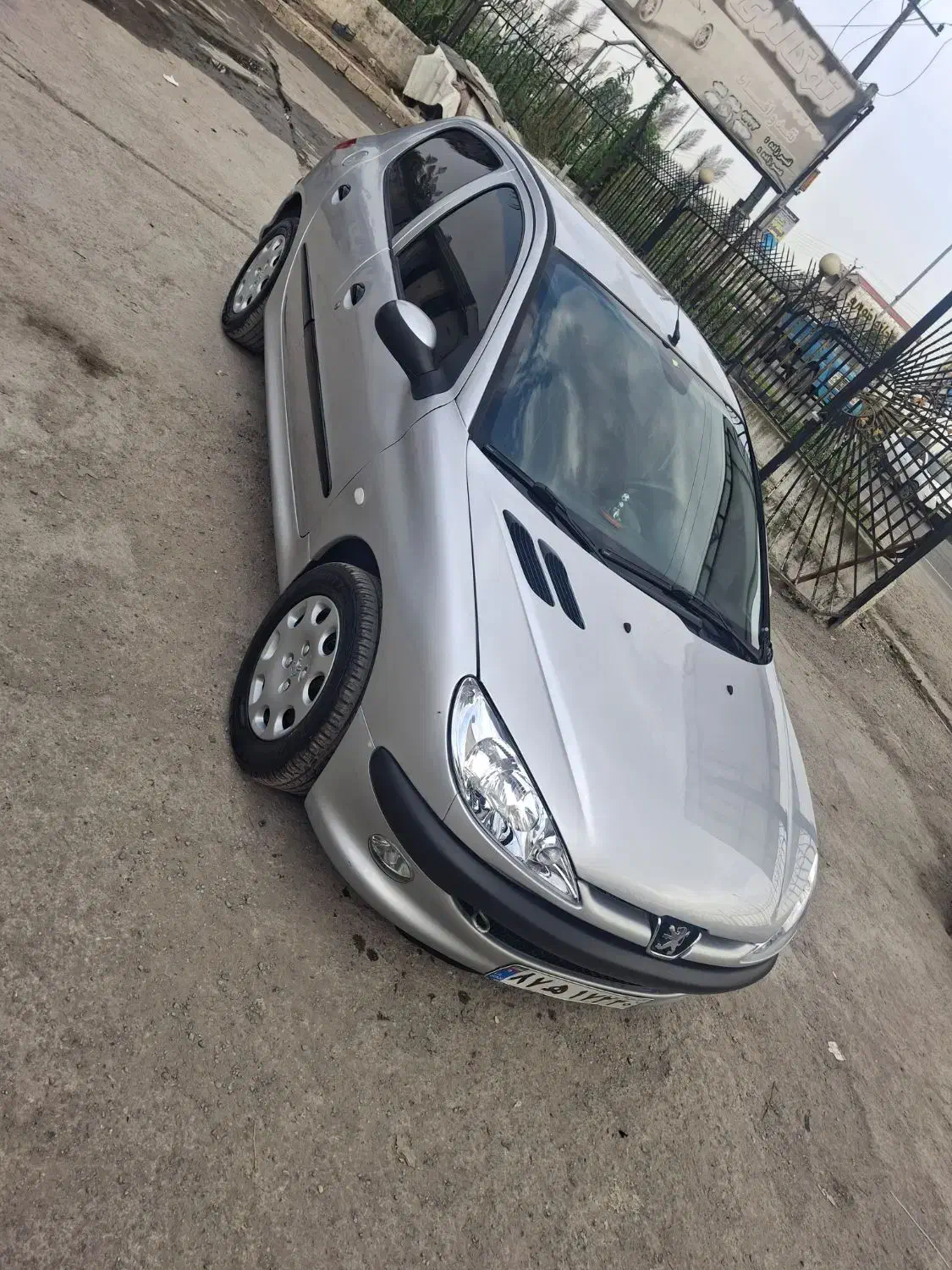 ۲۰۶ مدل ۸۳ درحد|خودرو سواری و وانت|زرگرشهر, |دیوار