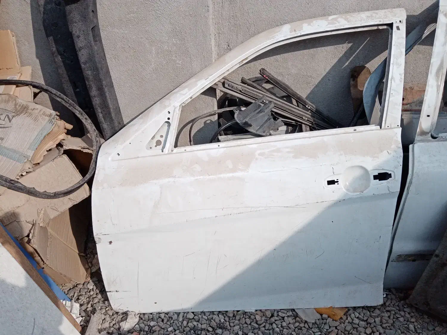 چند عدد گلگیر وچند عدد درب خودرو|قطعات یدکی و لوازم جانبی|اسلامشهر, شهرک مهدیه|دیوار