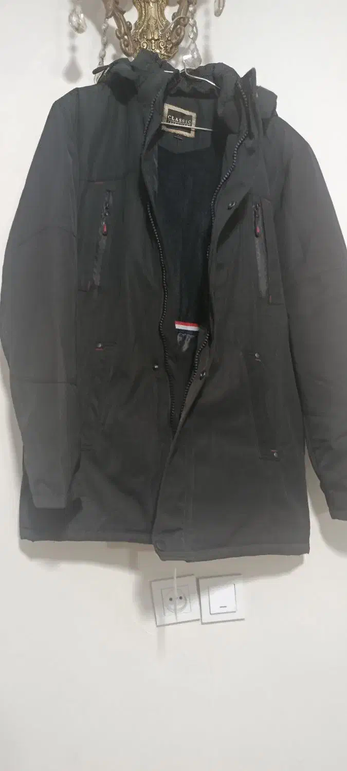 کاپشن|لباس|کرج, کلاک نو|دیوار