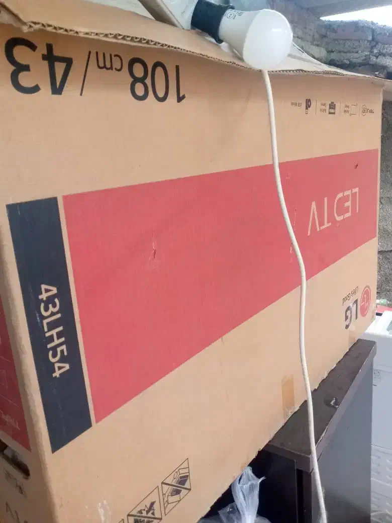 فروش تخصصی تلویزیون LED نو و دست دو زیرقیمت بازار|تلویزیون و پروژکتور|آمل, |دیوار