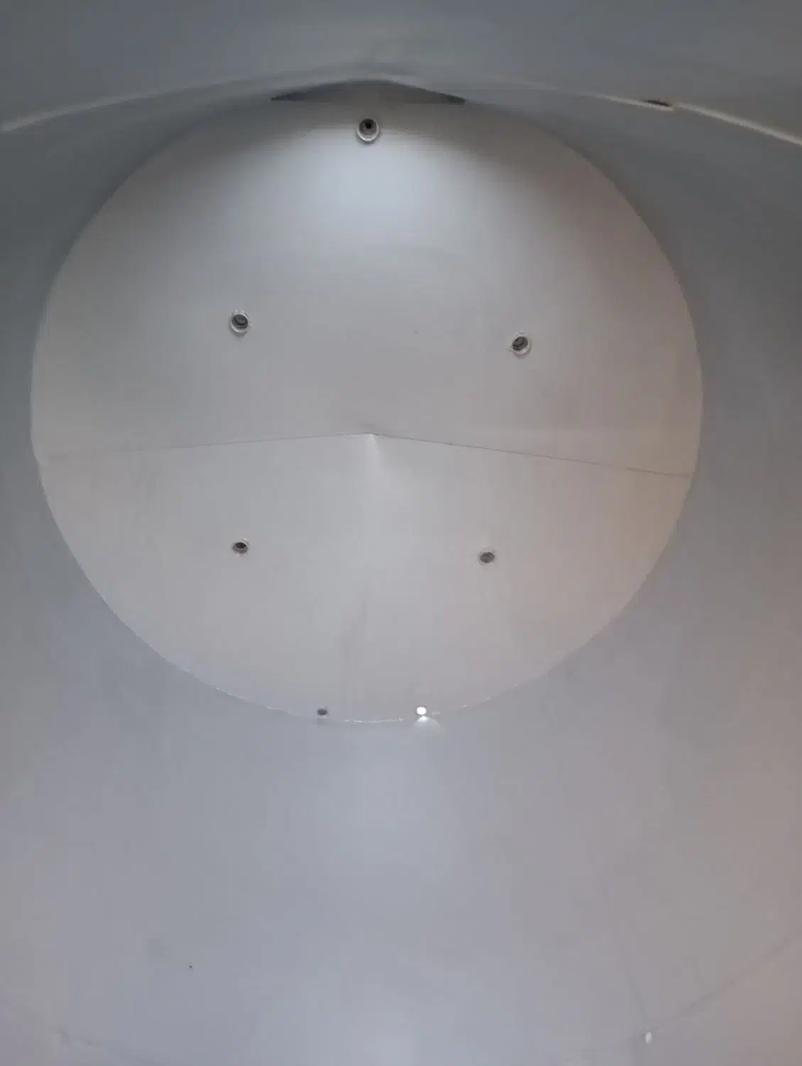 رنگ آمیزی تخصصی داخلی مخزن|خدمات پیشه و مهارت|لنگرود, |دیوار