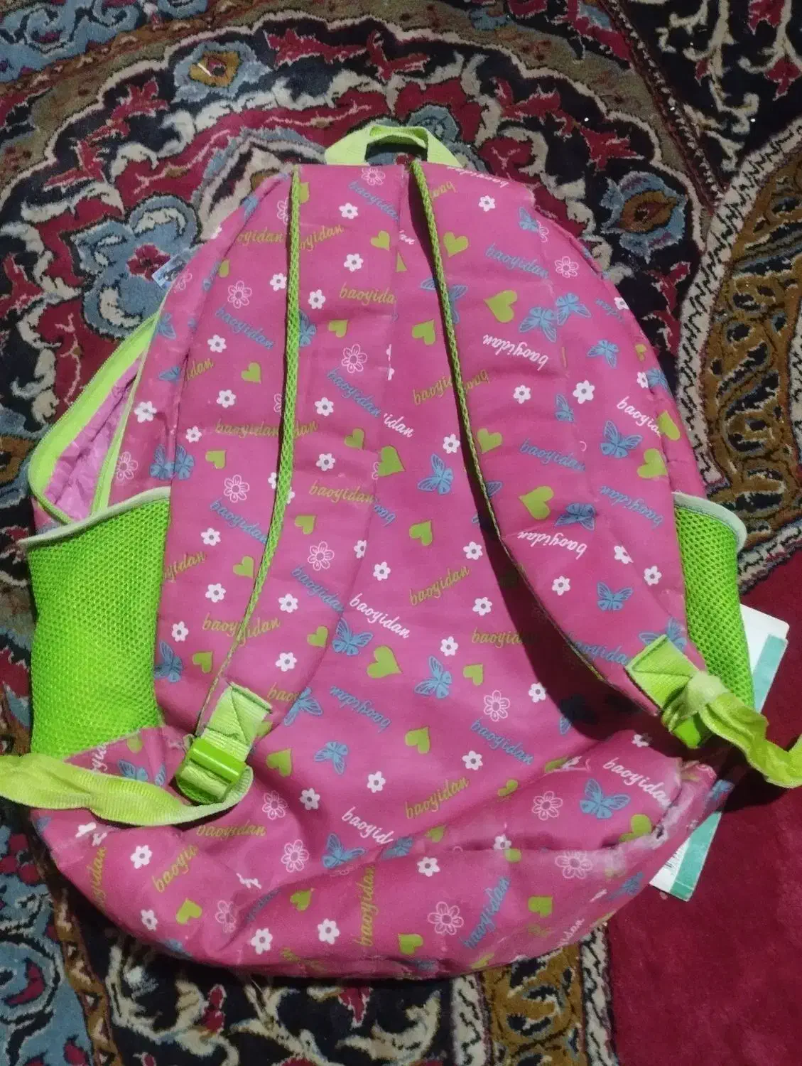 کیف|کیف، کفش، کمربند|زهک, |دیوار