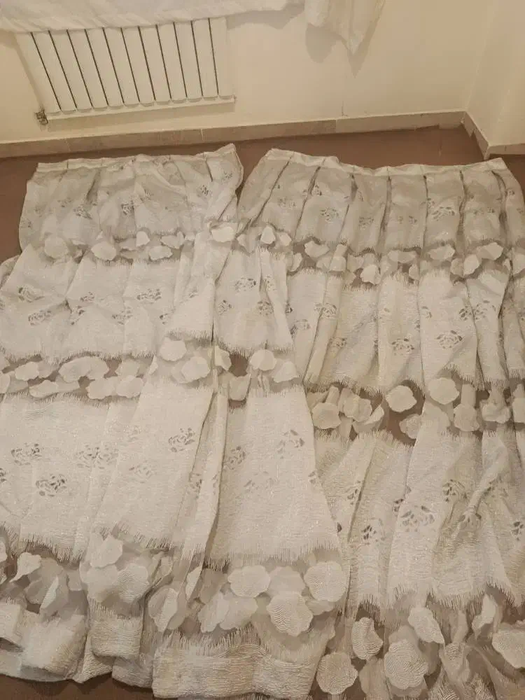 دوتا پرده خوشگل  نقره ای  شاین دار با دوخته پلیسه|پرده، رانر، رومیزی|پرند, فاز ۴|دیوار