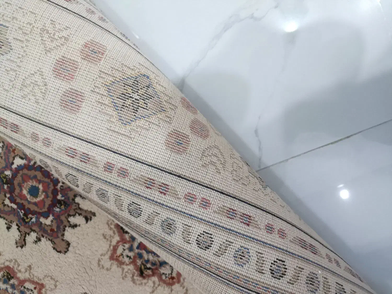 فرش اصلی بدون ایراد|فرش|مریوان, |دیوار