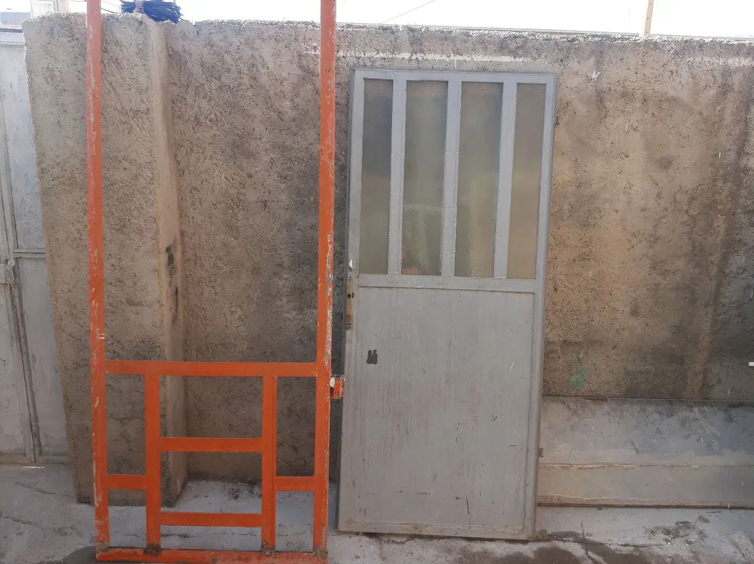 درب آهنی|مصالح و تجهیزات ساختمان|کارزان, |دیوار