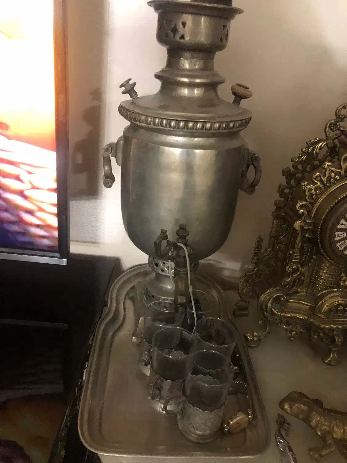 سماور ورشو خیلی قدیمی با چنتا وسایل قدیمی|کلکسیون اشیاء عتیقه|شاهدشهر, |دیوار