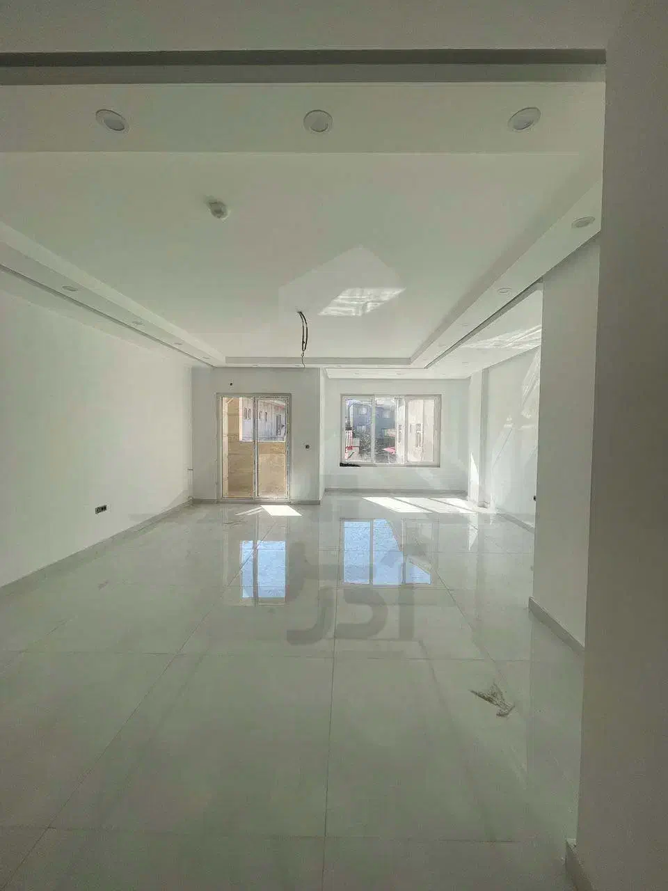 واحد 106 متری کلیدنخورده پشت پارک ناصرخسرو|فروش آپارتمان|بندر انزلی, تهران|دیوار