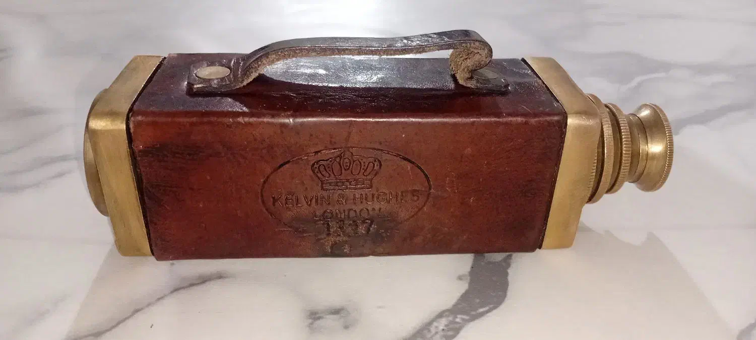 دوربین شکاری بسیار قدیمی|کلکسیون اشیاء عتیقه|هرسین, |دیوار