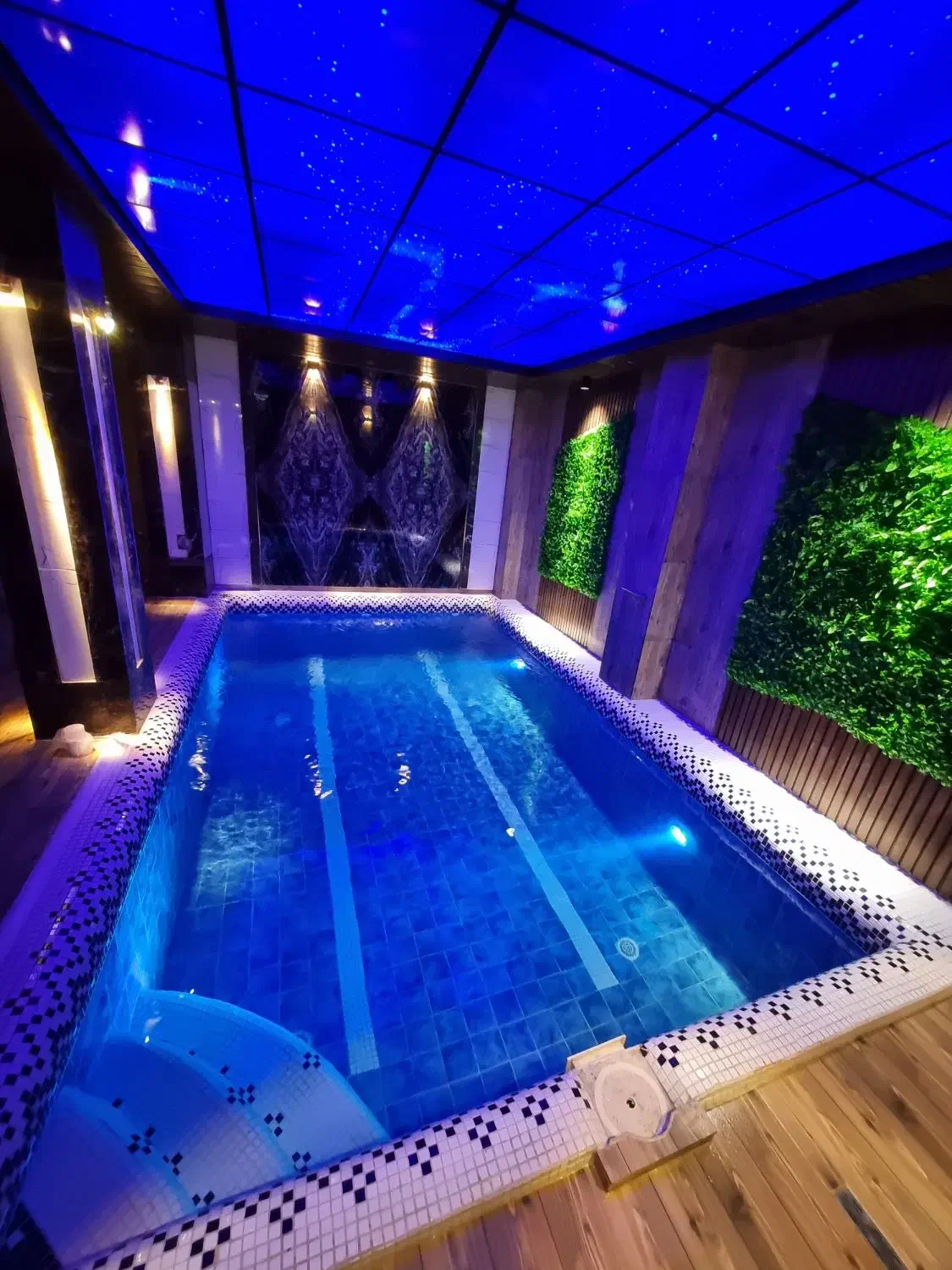 ویلااستخردار ساحلی|اجارهٔ کوتاه‌مدت ویلا و باغ|بندر انزلی, چهارفریضه|دیوار