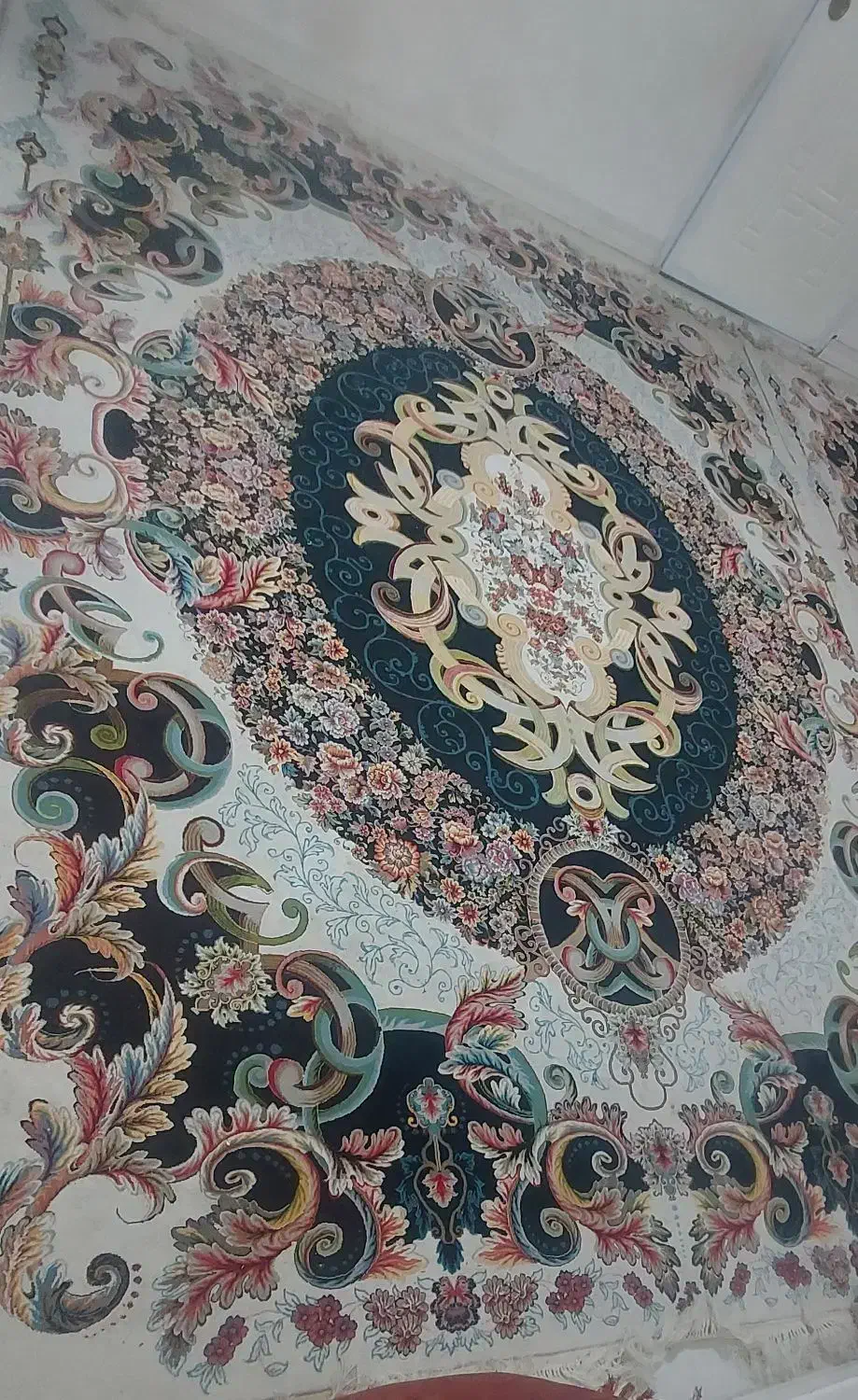 فرش ۱۲متری نگین مشهد|فرش|رباطکریم, کیکاور|دیوار