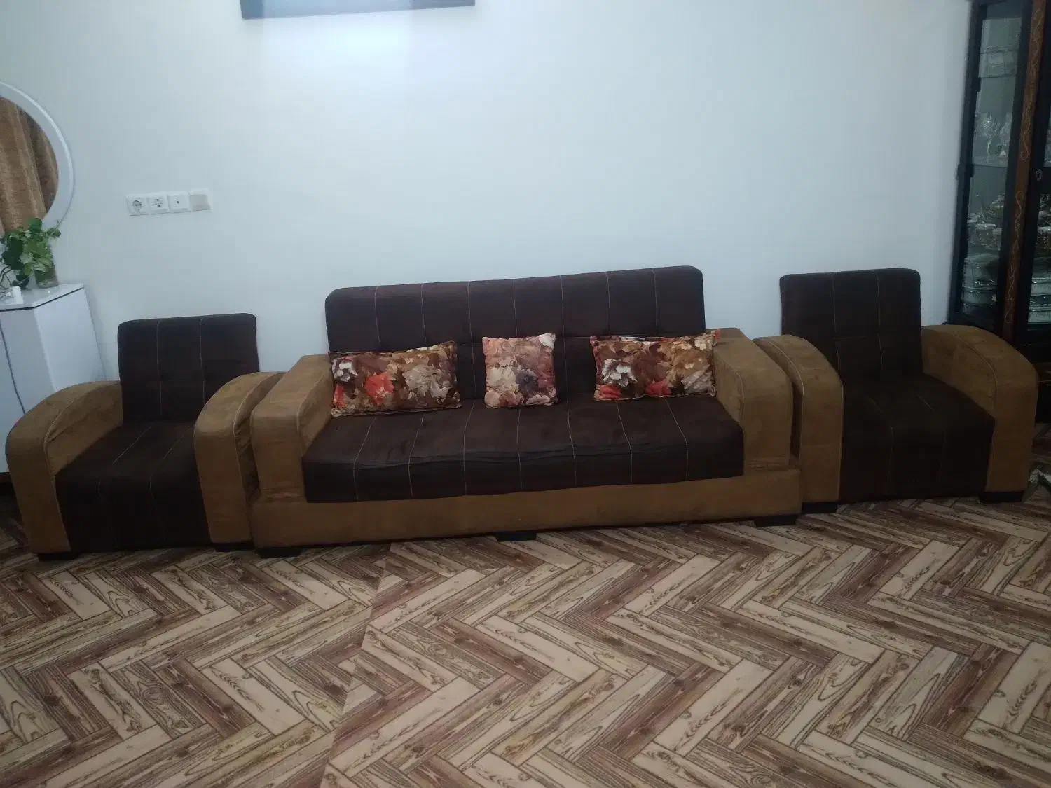 مبلمان خانگی و میز عسلی|مبلمان خانگی و میز عسلی|تربت‌حیدریه, کلاته توکلی|دیوار