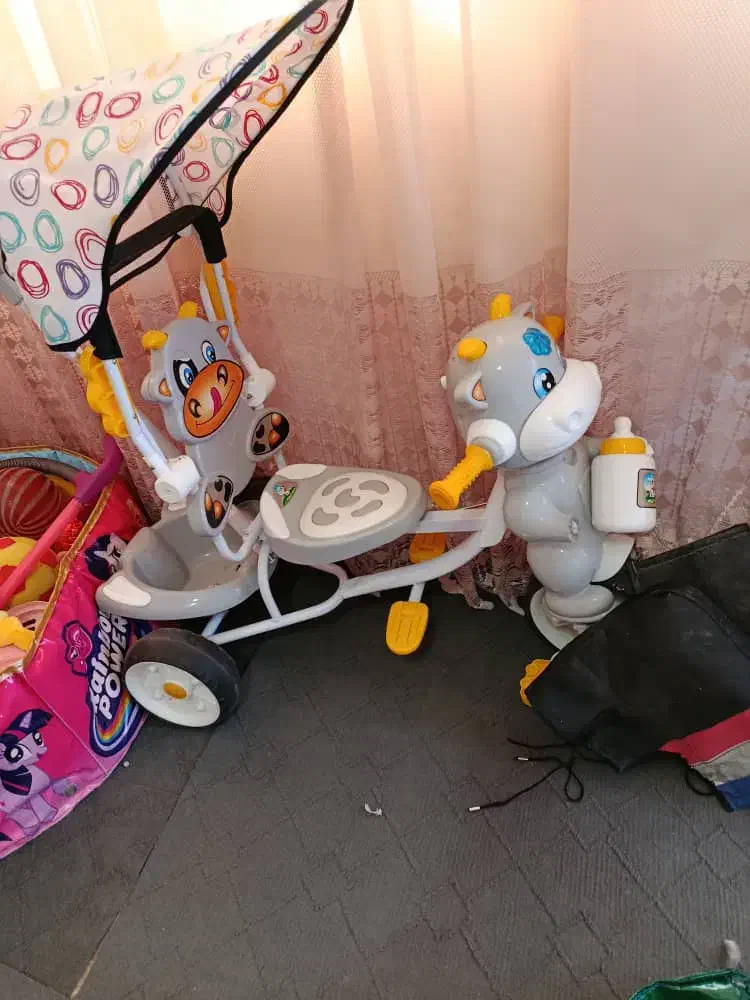 سه چرخه کودک کاملانو|اسباب و اثاث بچه|ملایر, |دیوار