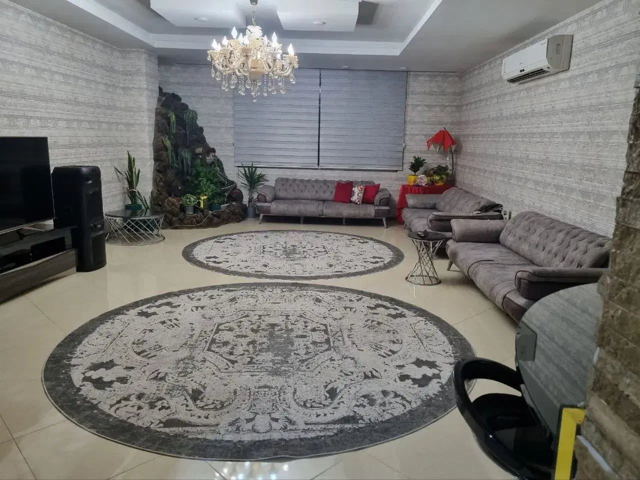 مبلمان فرش وپرده|مبلمان خانگی و میز عسلی|کرج, باغستان|دیوار