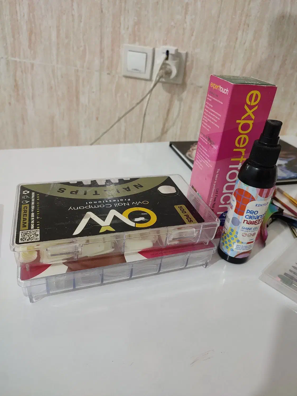 وسایل کاشت ناخن|آرایشگاه و سالنهای زیبایی|بوشهر, |دیوار