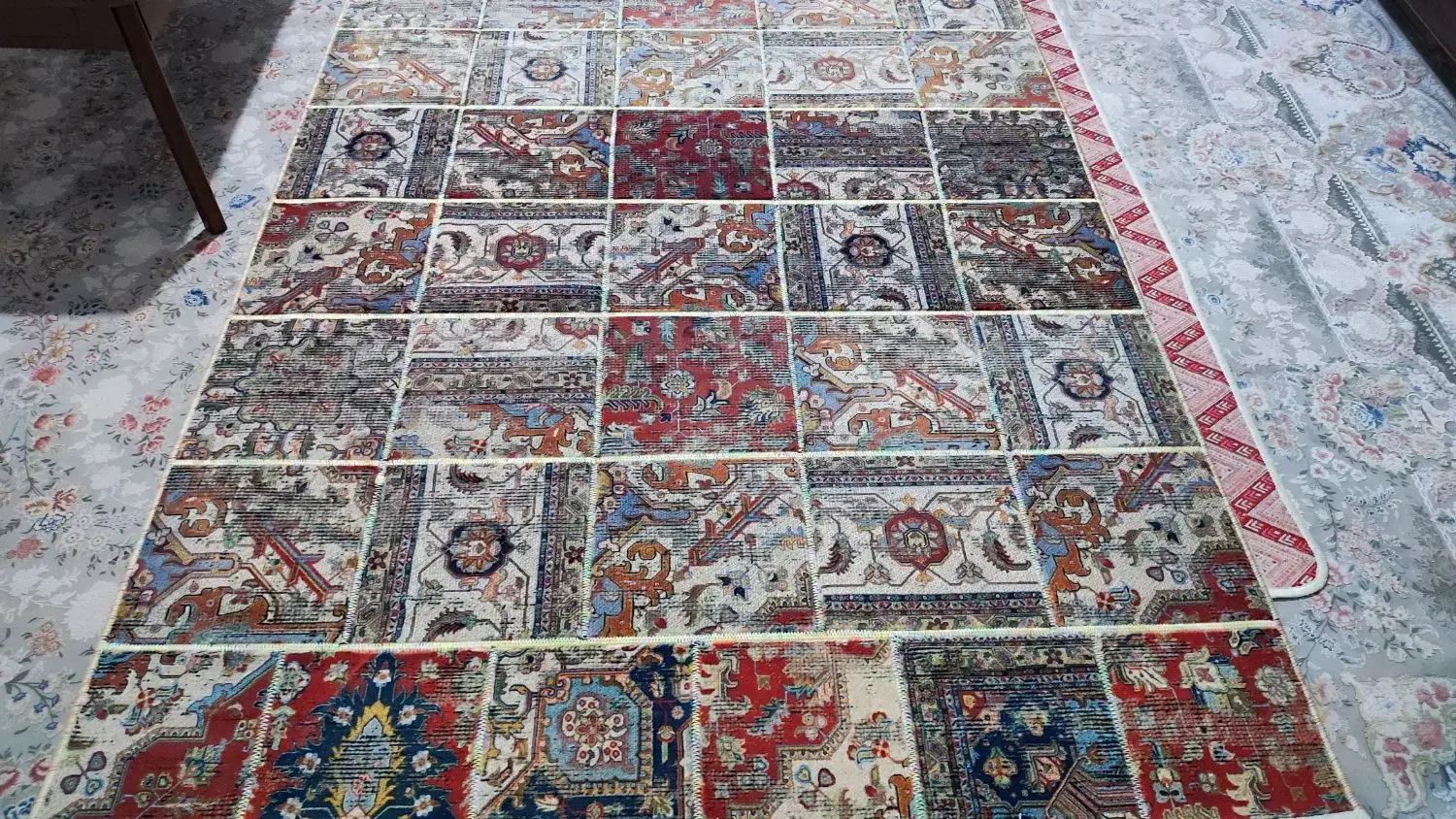 فرش محتشم|فرش|گلستان (تهران), |دیوار