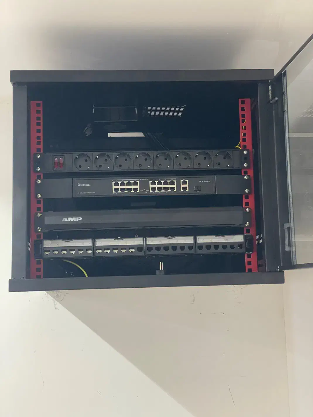 نصب تخصصی دوربین، دزدگیر و شبکه با ۱۷ سال تجربه|دوربین مداربسته|چابهار, |دیوار