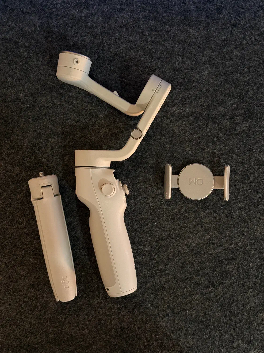 گیمبال موبایل حرفه‌ای DJI Osmo Mobile 6 - سفید|لوازم جانبی موبایل و تبلت|تهران, بهاران|دیوار