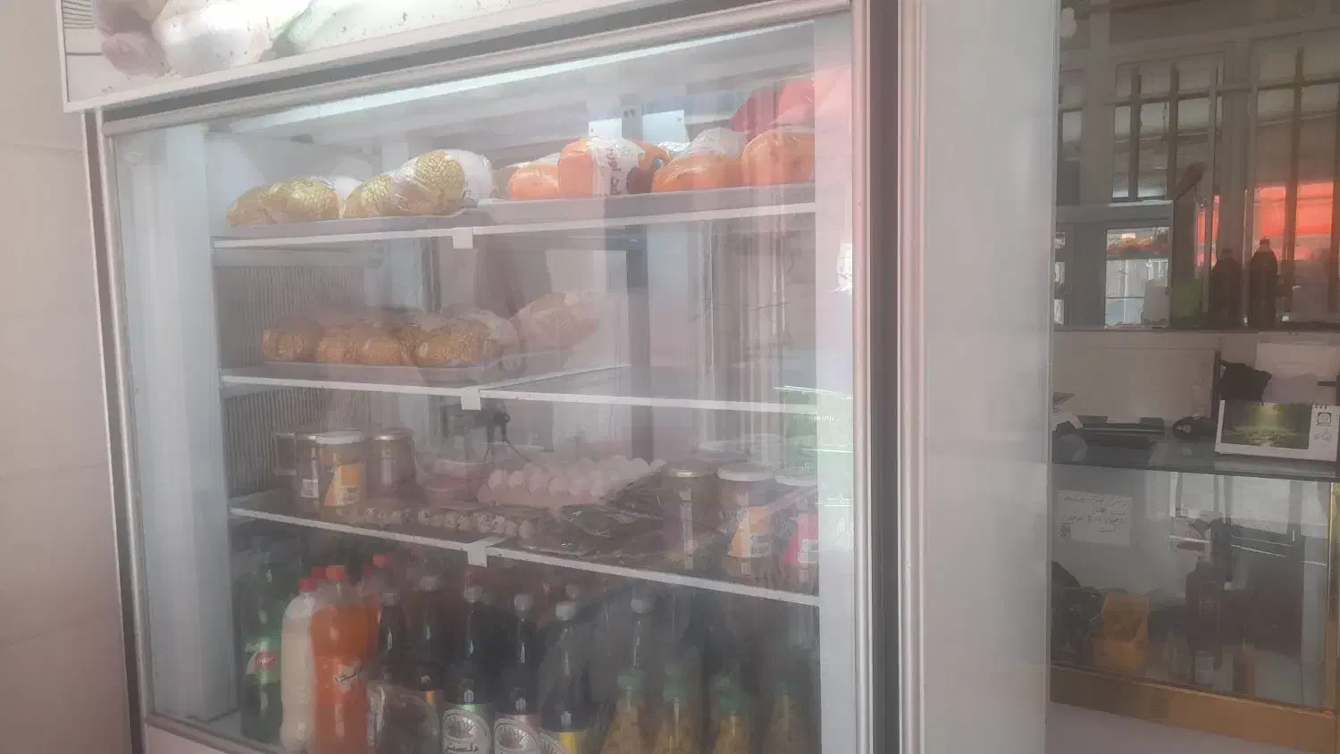 یخچال  میز زیر ترازو وتابلوی مرغ وماهی|یخچال و فریزر|همدان, |دیوار