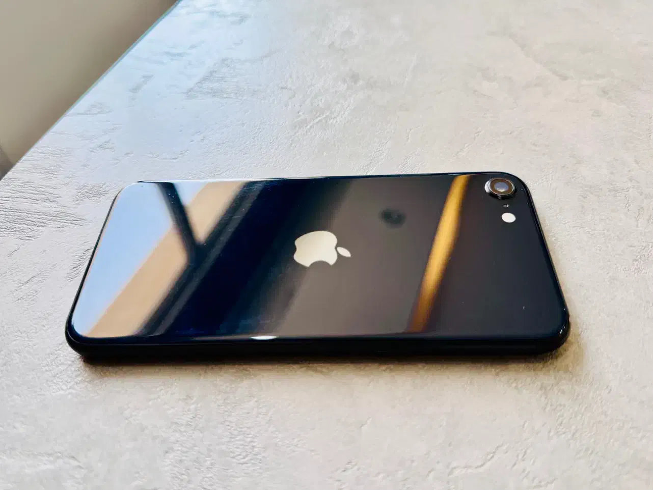 Iphone SE 2022|موبایل|اراک, |دیوار