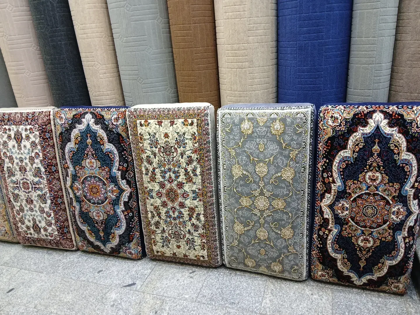 پشتی سفارشی ۷۰۰شانه و۱۲۰۰شانه|پشتی|قم, چهل درخت|دیوار