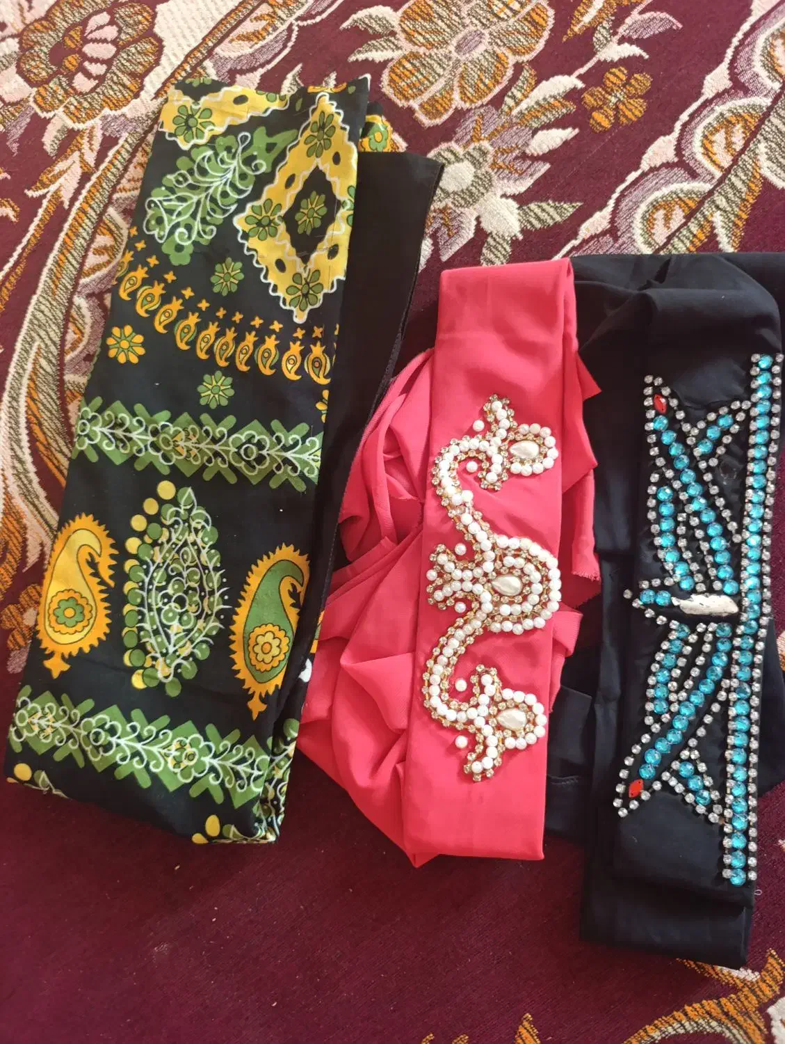 لباس محلی|لباس|رستم, |دیوار