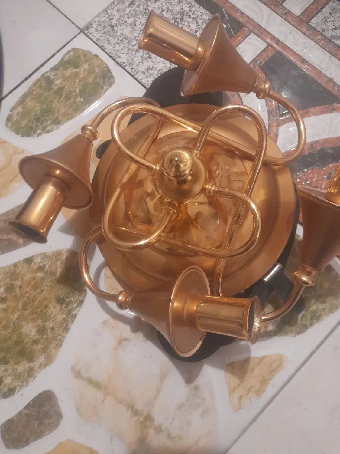 چراغ لوستر نو جنس برنج چهار چراغ ۱/۵۰۰|لوستر و چراغ آویز|بهبهان, |دیوار