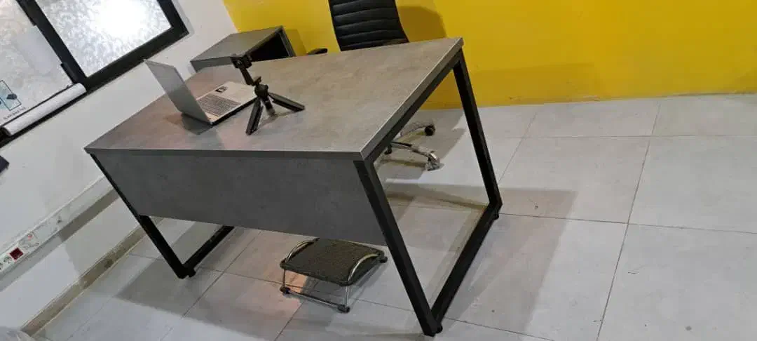 میز اداری و مدیریتی|دفتر کار|شیراز, بید زرد|دیوار