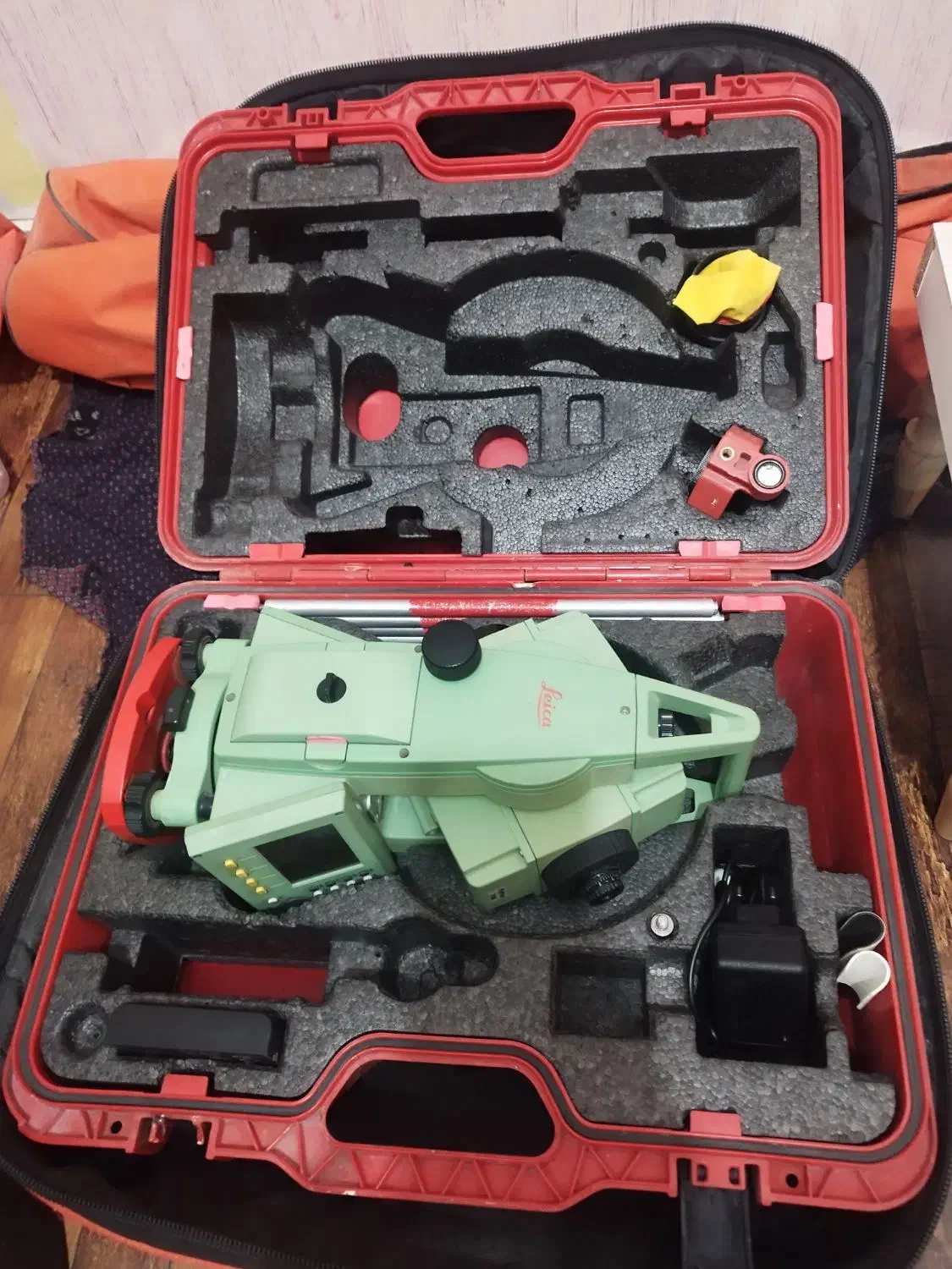 دوربین لایکا tcr 805|مصالح و تجهیزات ساختمان|تهران, سردارجنگل|دیوار