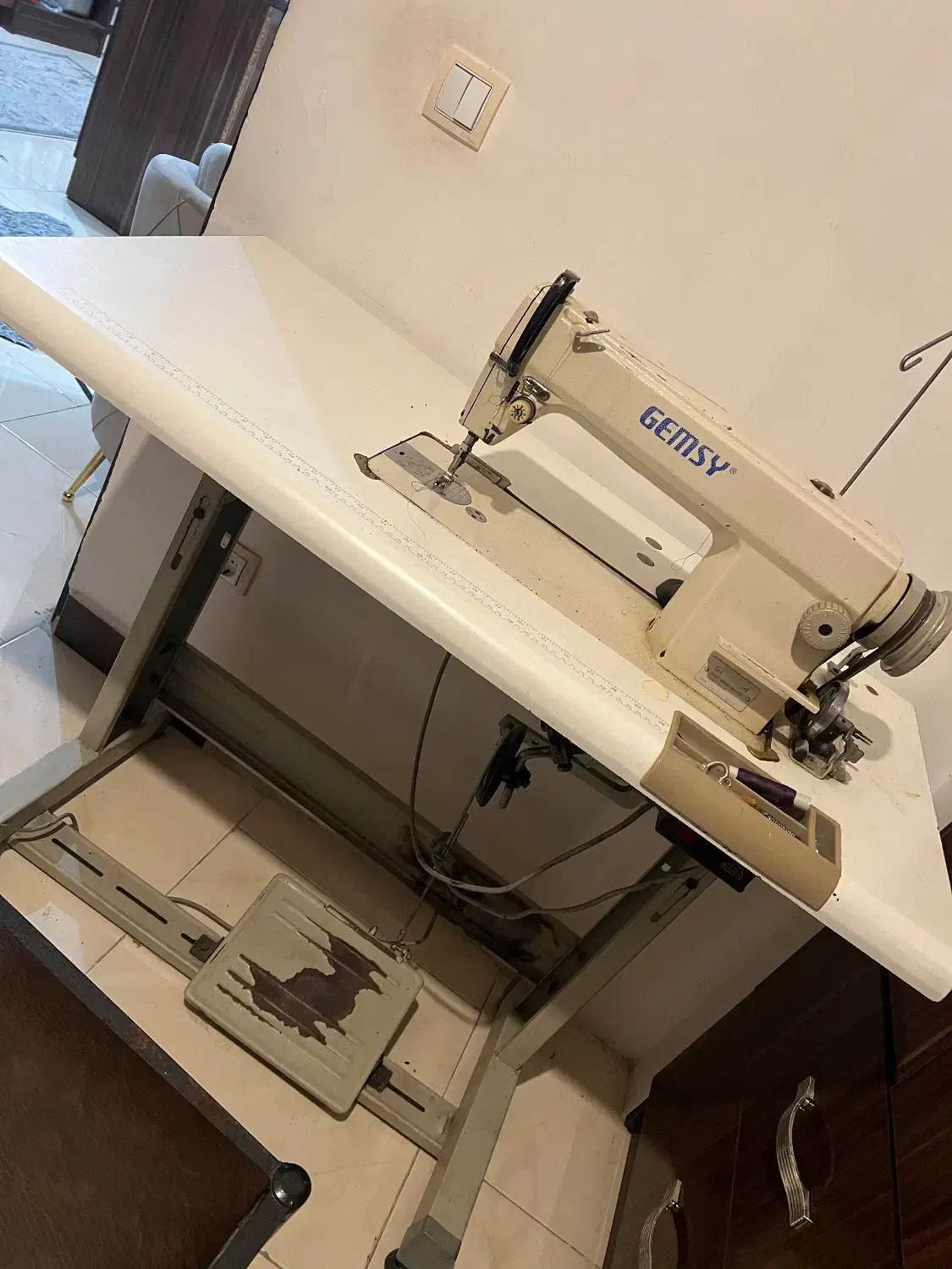 چرخخیاطیصنعتی|لوازم خیاطی و بافتنی|رشت, کوی فرهنگیان|دیوار