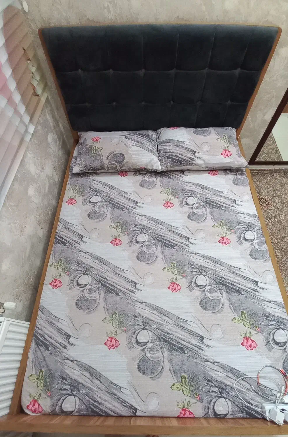 تخت خواب دونفره،بسیار نو|تخت و سرویس خواب|تهران, بلورسازی|دیوار