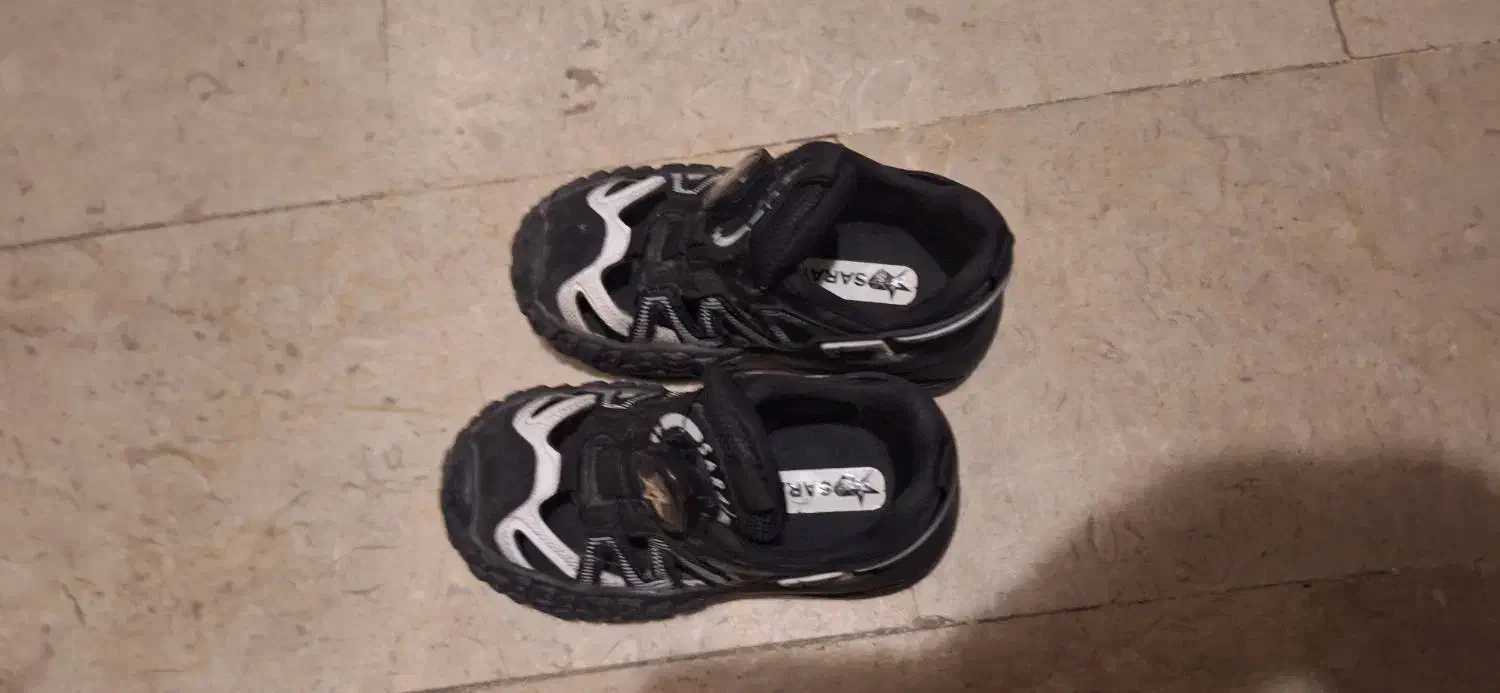 کفش|کیف، کفش، کمربند|رشت, معلم|دیوار