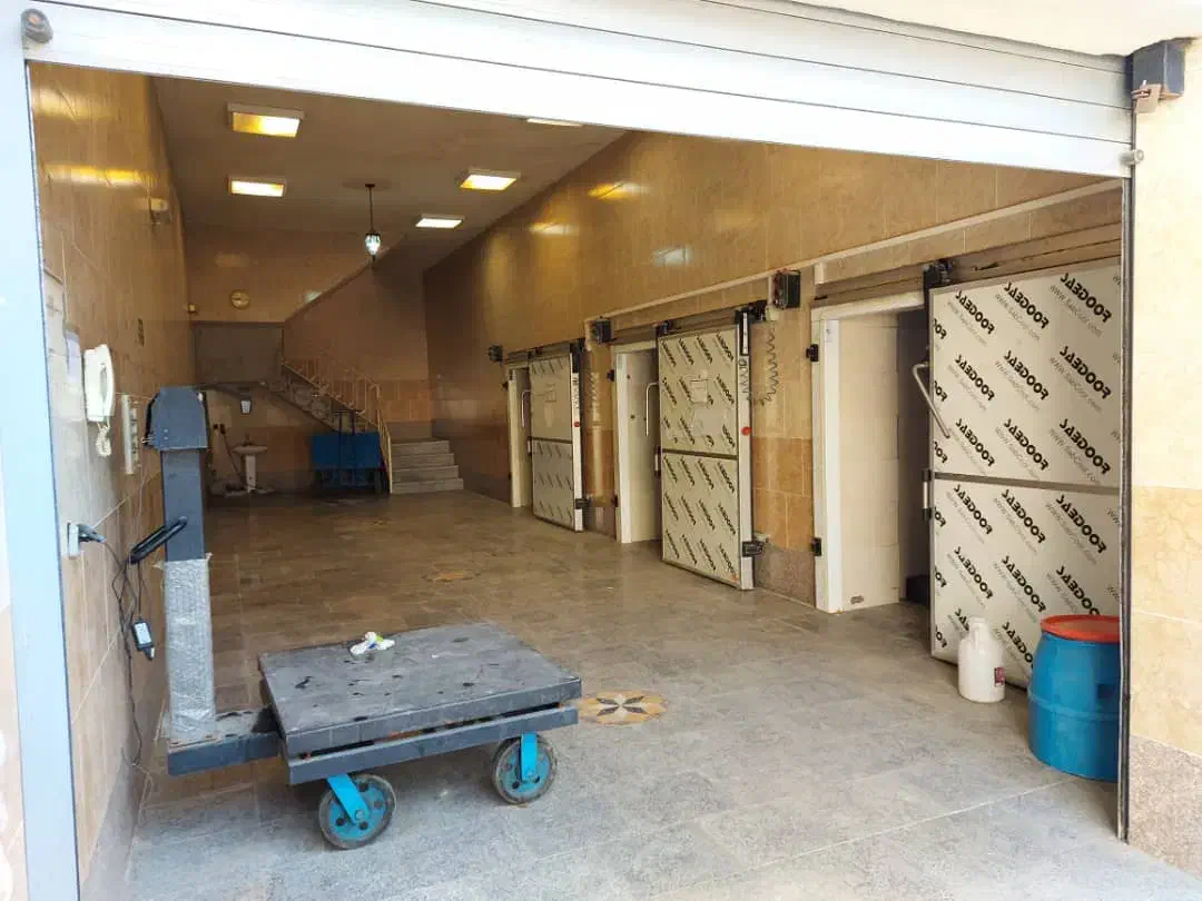 اجاره‌سردخانه‌۳۰۰‌تنی‌زیرصفروبالای‌صفر|اجارهٔ دفتر صنعتی، کشاورزی، تجاری|اصفهان, شهرک آزمایش|دیوار