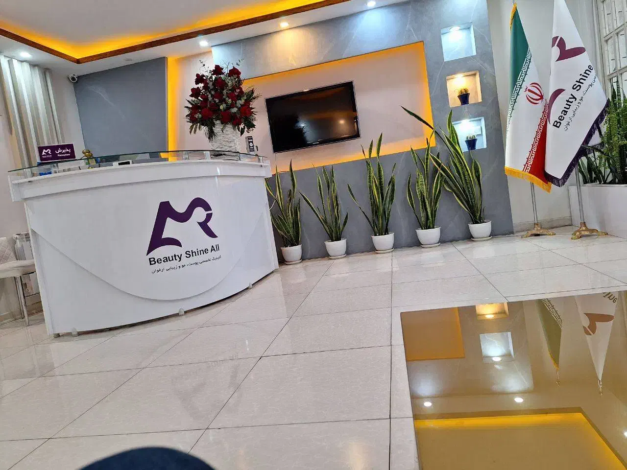 نیروی خدمات آقا|استخدام سرایداری و نظافت|تهران, فرمانیه|دیوار