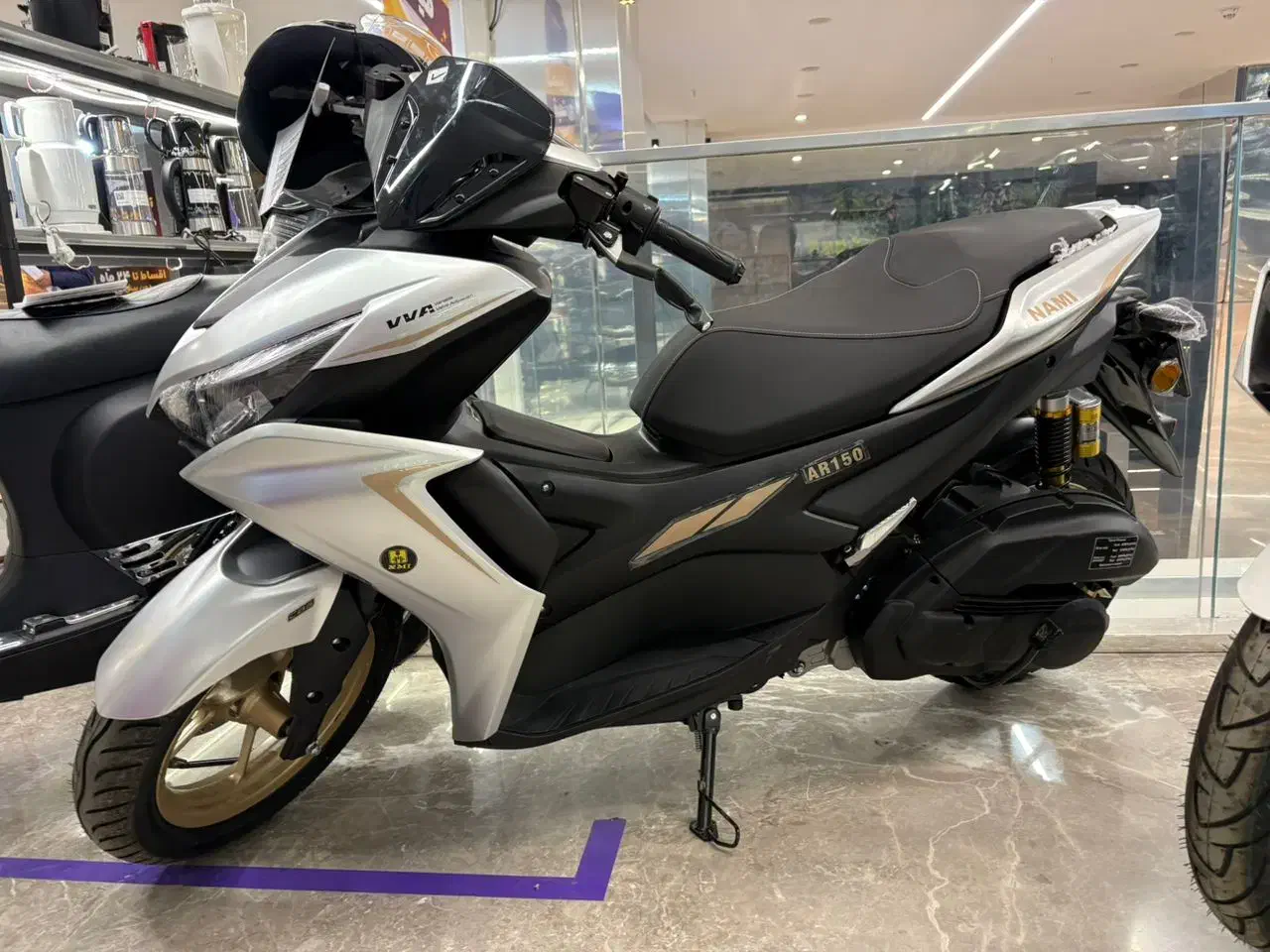 موتور سیکلت آیروکس نامی|موتورسیکلت|مبارکه, |دیوار