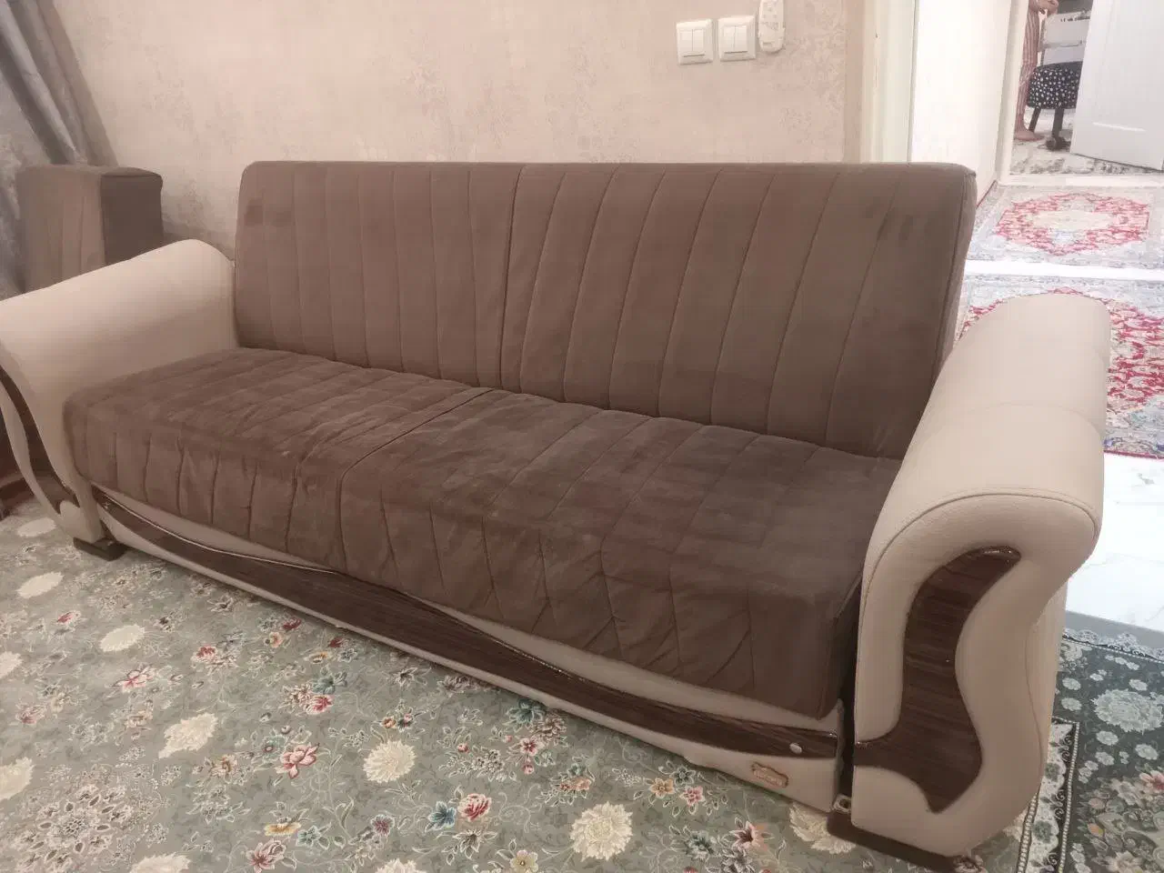 میز تلویزیون و مبل ۸ نفره|مبلمان خانگی و میز عسلی|اردبیل, |دیوار