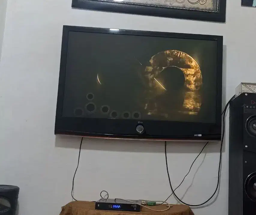 تلوزیون ال سی دی ۵۰ال جی|تلویزیون و پروژکتور|بروجرد, |دیوار