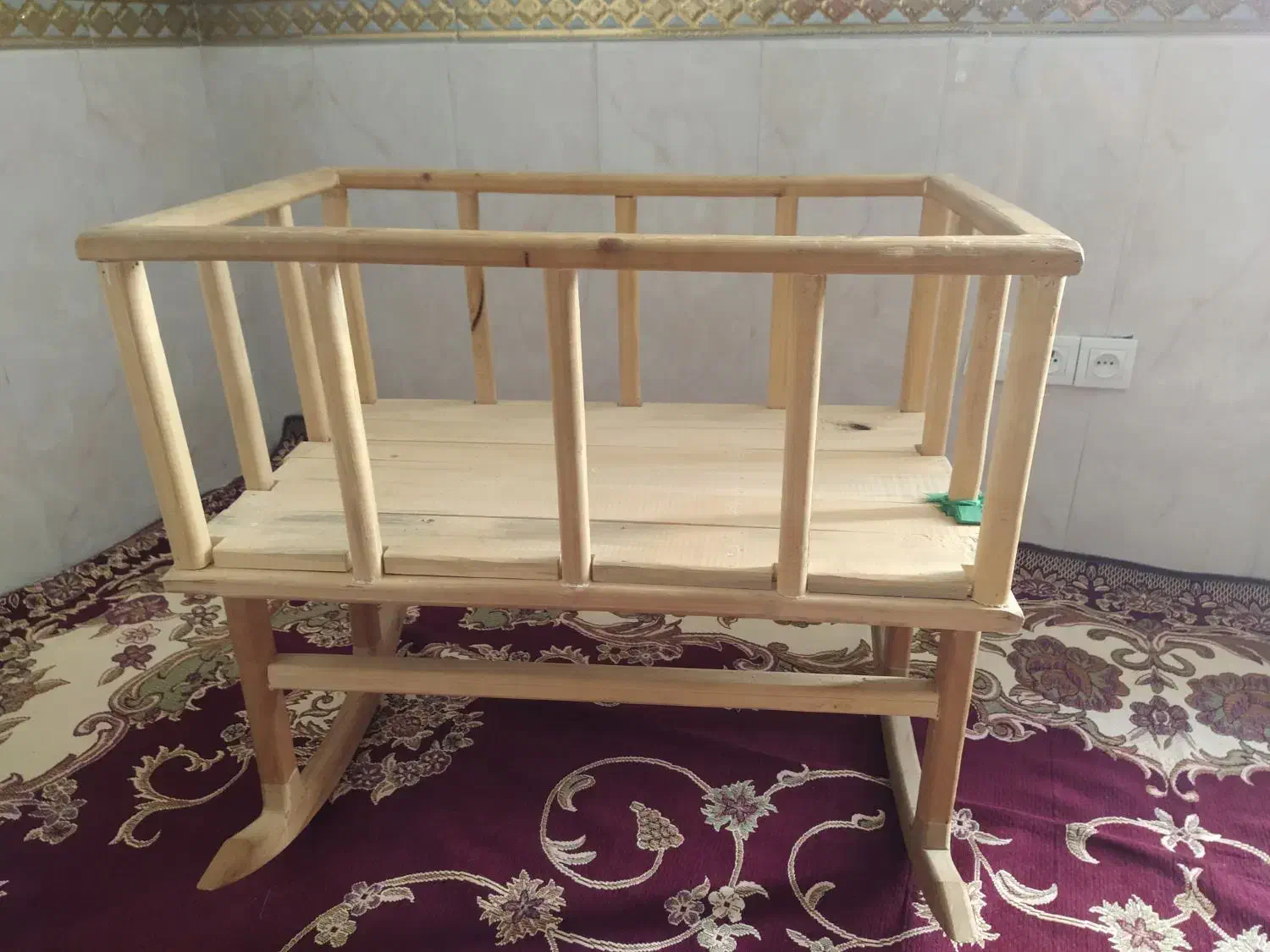 گهواره چوبی نوزاد|اسباب و اثاث بچه|قم, ولیعصر|دیوار