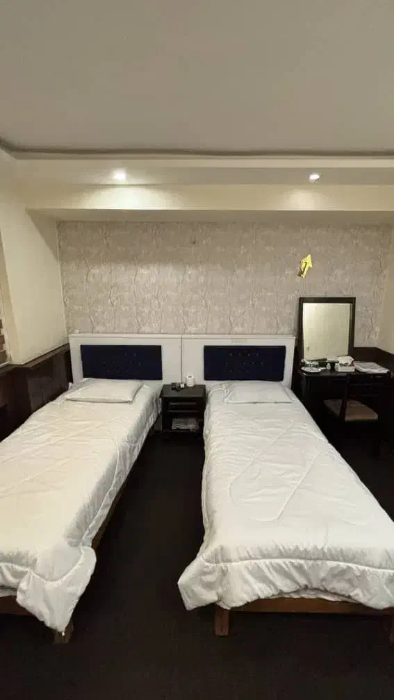 اجاره سوئیت دارای حمام سرویس و کافی شاپ رستوران|اجارهٔ کوتاهمدت آپارتمان و سوئیت|شیراز, زند|دیوار