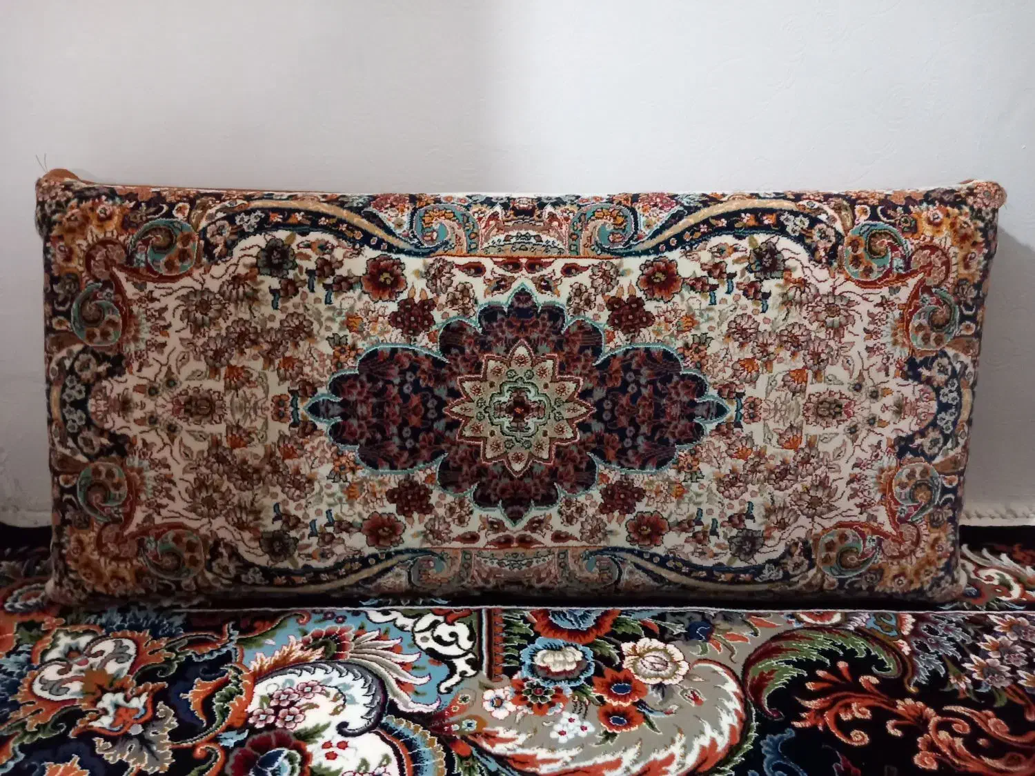 پشتی|پشتی|مشهد, شهید معقول|دیوار