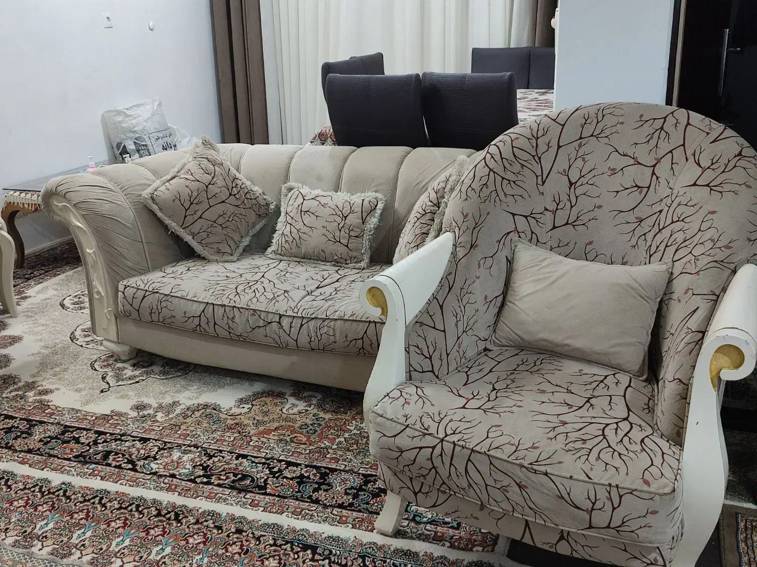 مبل|مبلمان خانگی و میز عسلی|پل سفید, |دیوار