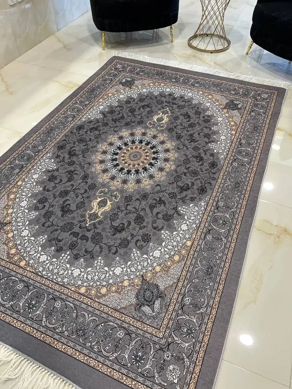 طوسی یک متری|فرش|رشت, سعدی (تختی)|دیوار