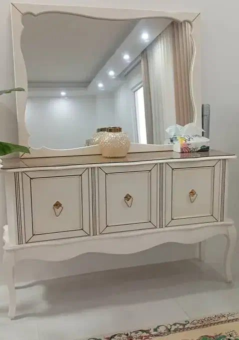 میز کنسول و آینه کاملا نو|بوفه، ویترین، کنسول|گنبد کاووس, |دیوار